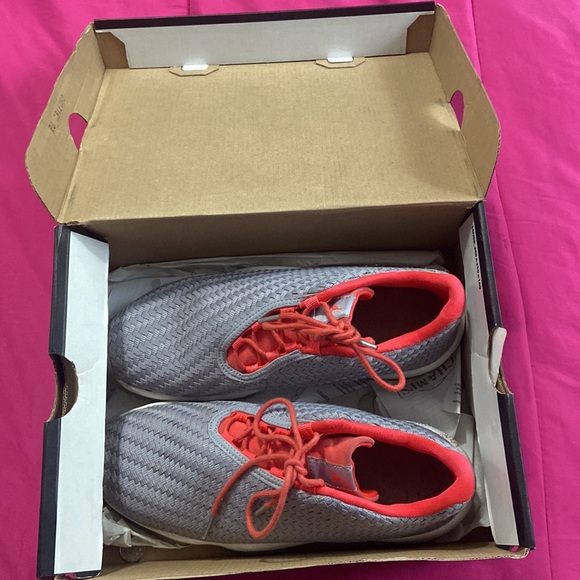 Air Jordan Future Lows BG - Picture 3 of 6